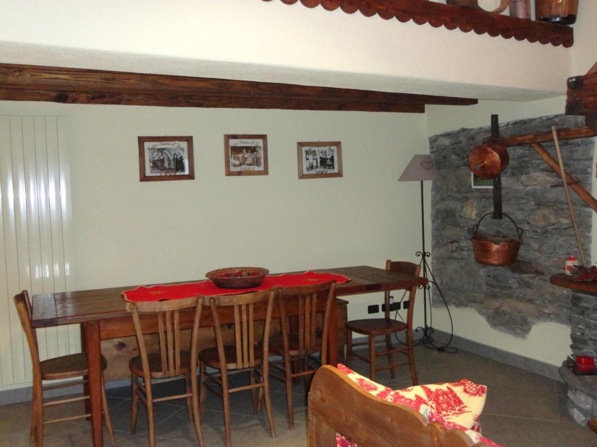 Les Chevreuils Apartment Arvier Luaran gambar
